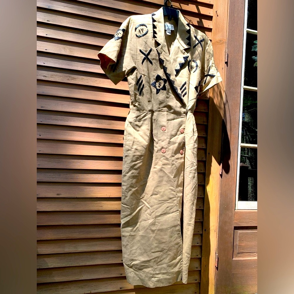 ET AL khaki beige tan long short-sleeve dress with black embroidery vintage